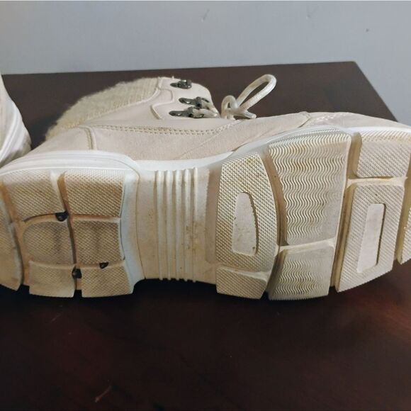 Shoe Dazzle Cream Combat Boots - Picture 8 of 8